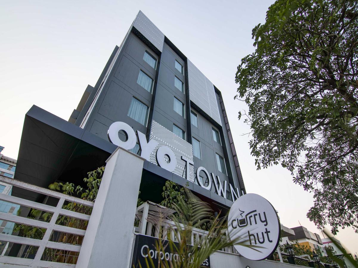 Oyo Townhouse 028 Corporate Suite Noida Exterior photo