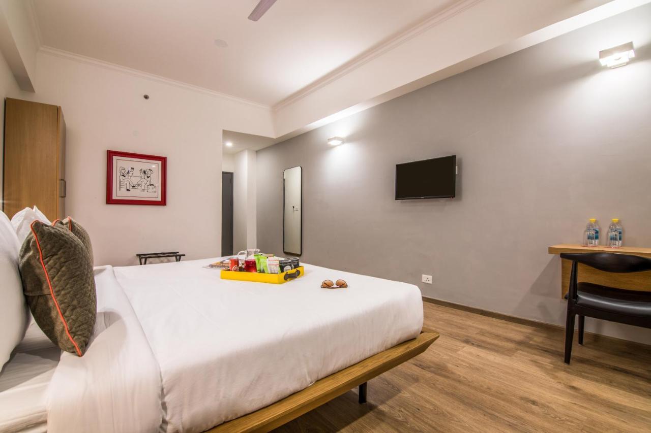 Oyo Townhouse 028 Corporate Suite Noida Exterior photo