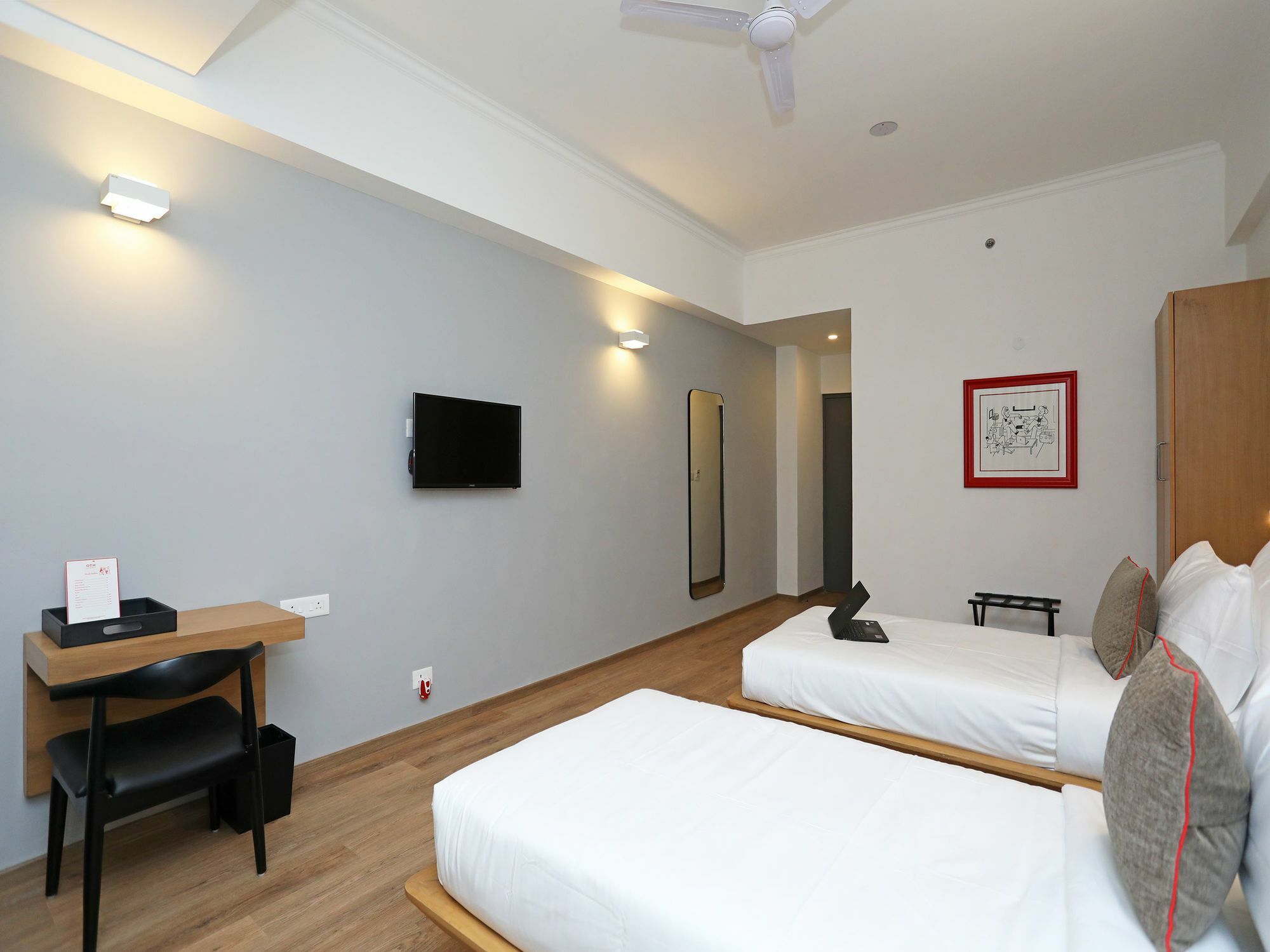 Oyo Townhouse 028 Corporate Suite Noida Exterior photo