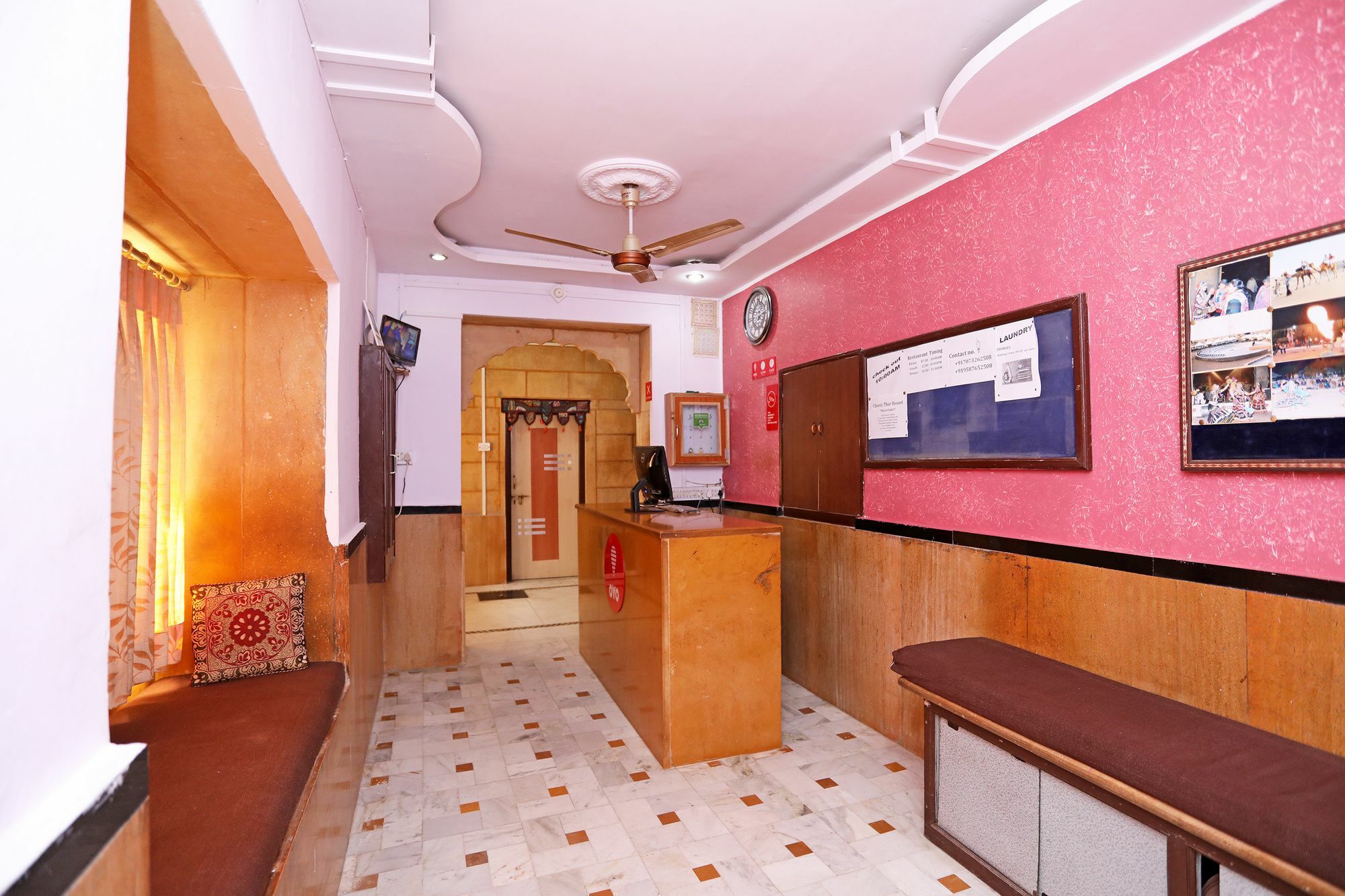 Oyo Townhouse 028 Corporate Suite Noida Exterior photo
