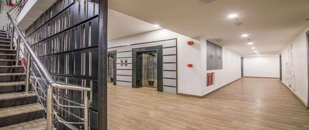 Oyo Townhouse 028 Corporate Suite Noida Facilities photo